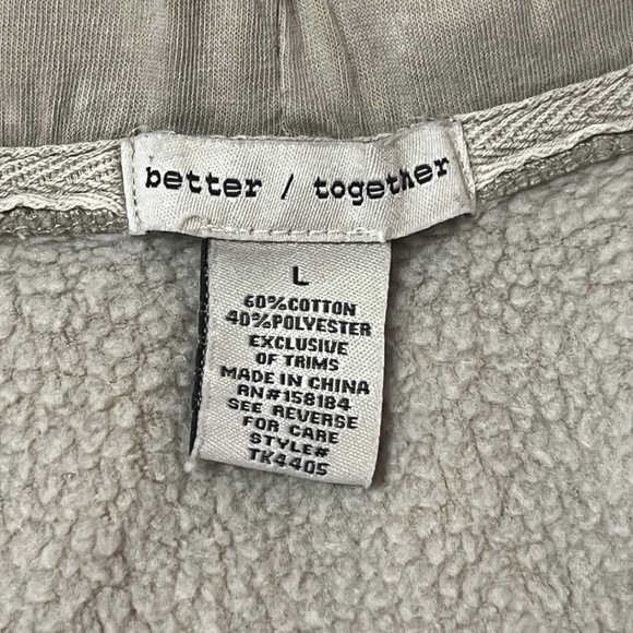 Warm hoodie jacket - Picture 3 of 3